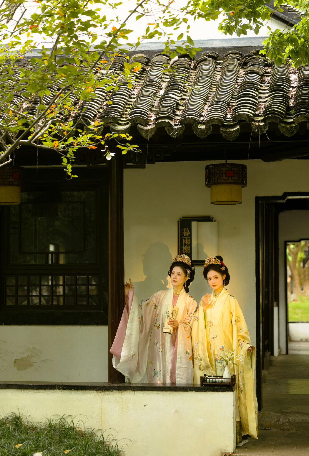 YiTuYu艺图语 Vol.8182 语卿 (22P)