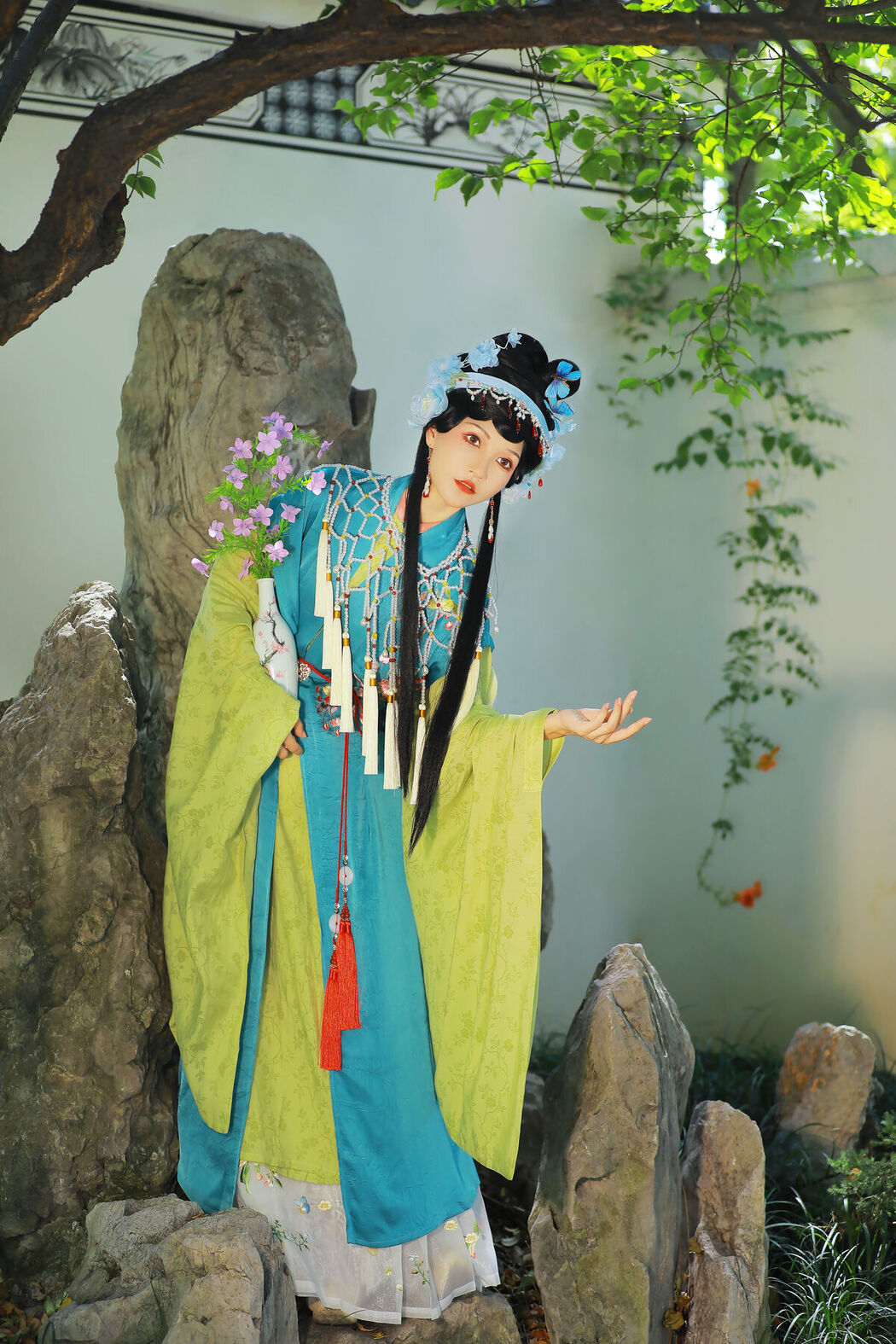 YiTuYu艺图语 Vol.8183 焚香小也 (27P)
