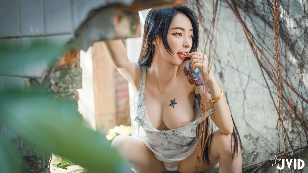 JVID Piao Piao Ge 飄飄哥 – 飄飄跟蹤綁架迷姦情色妄想 強灌春藥 粉粉 透透 藥效太強 讓美少女飄飄完全順從 Part03 (69P)