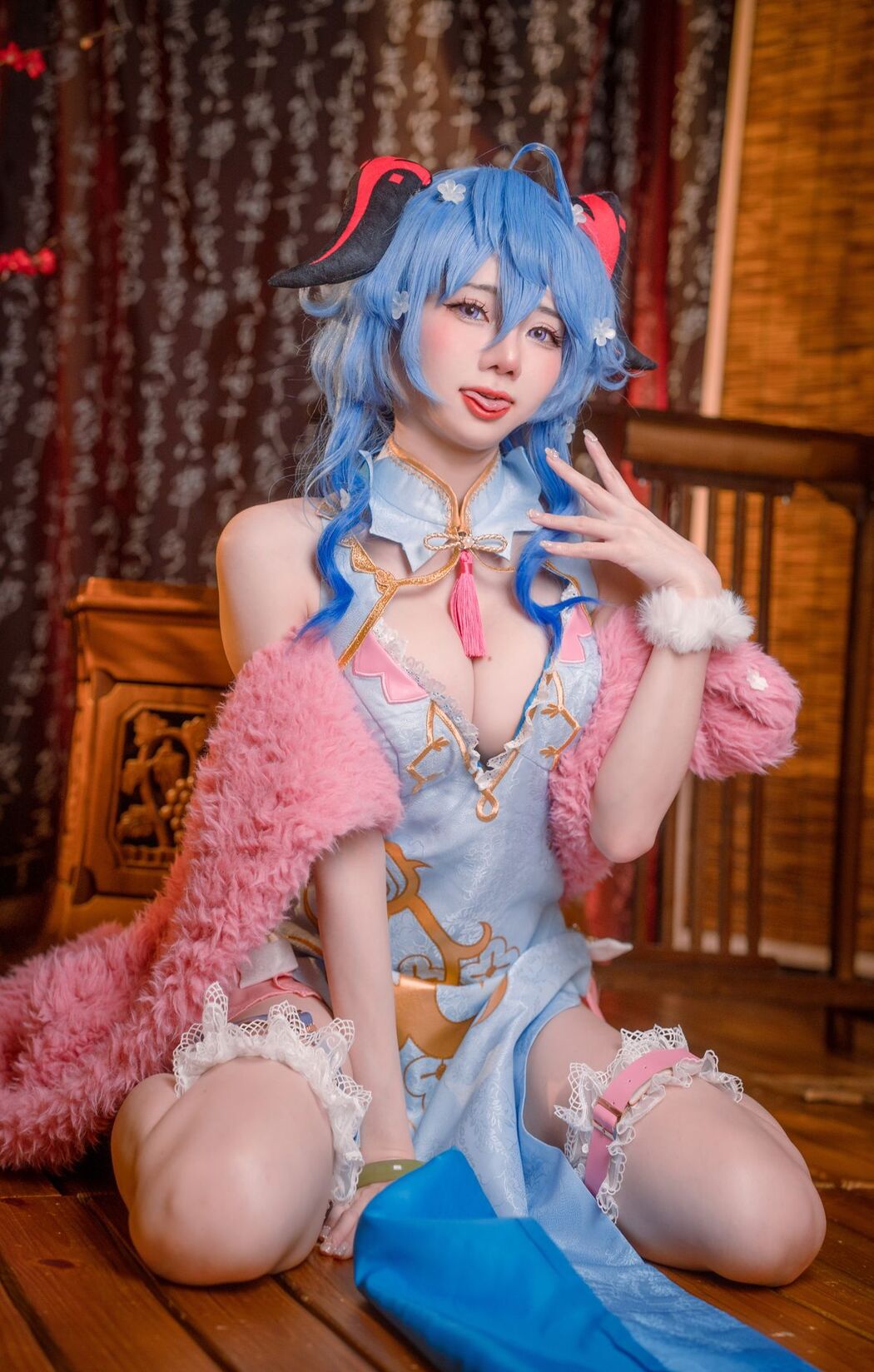 Coser@Sally多啦雪 Sally Dorasnow – Ganyu QiPao (40P)