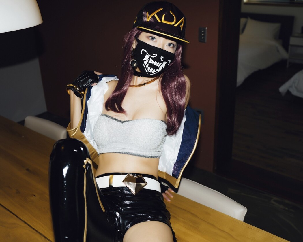 Mona모나 Akali KDA Moon Night Snap