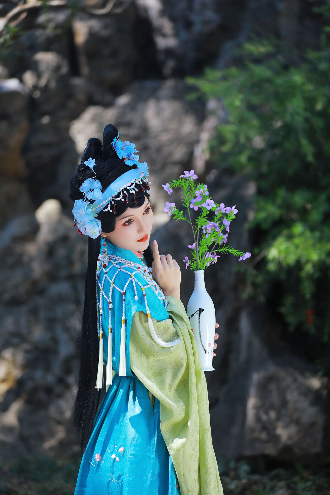 YiTuYu艺图语 Vol.8183 焚香小也 (27P)
