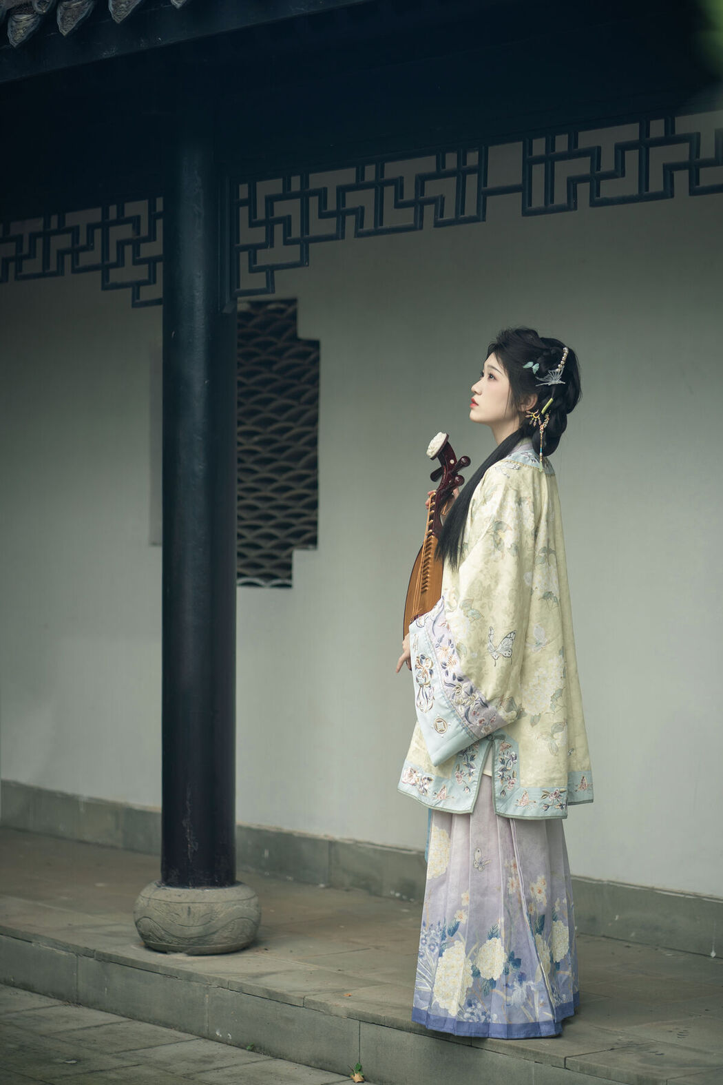 YiTuYu艺图语 Vol.8180 梓瑜 (18P)