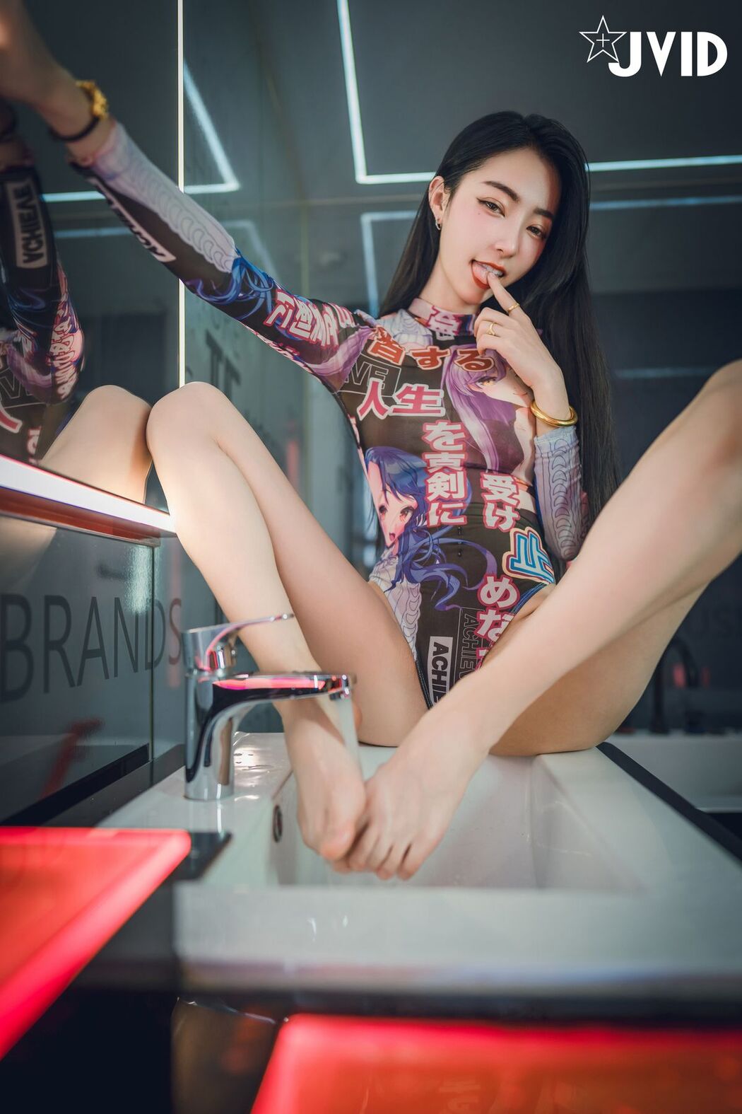 JVID Piao Piao Ge 飄飄哥 &#8211; 飄飄跟蹤綁架迷姦情色妄想 強灌春藥 粉粉 透透 藥效太強 讓美少女飄飄完全順從 Part02 (70P)