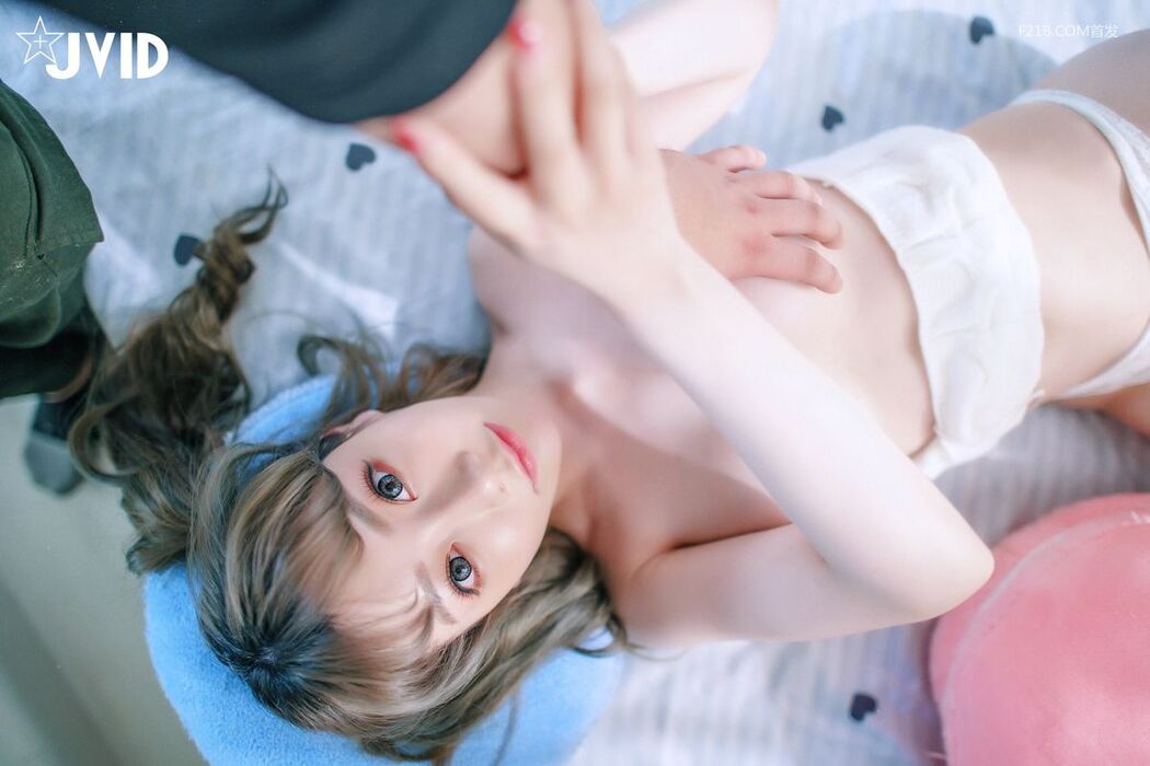 JVID Li Nai Jiang 璃奈醬 – 兄弟一起把玩超美極品充氣娃娃 誤觸開關 一秒變真人 掰超開特寫 粉嫩鮑 Part02 (75P)