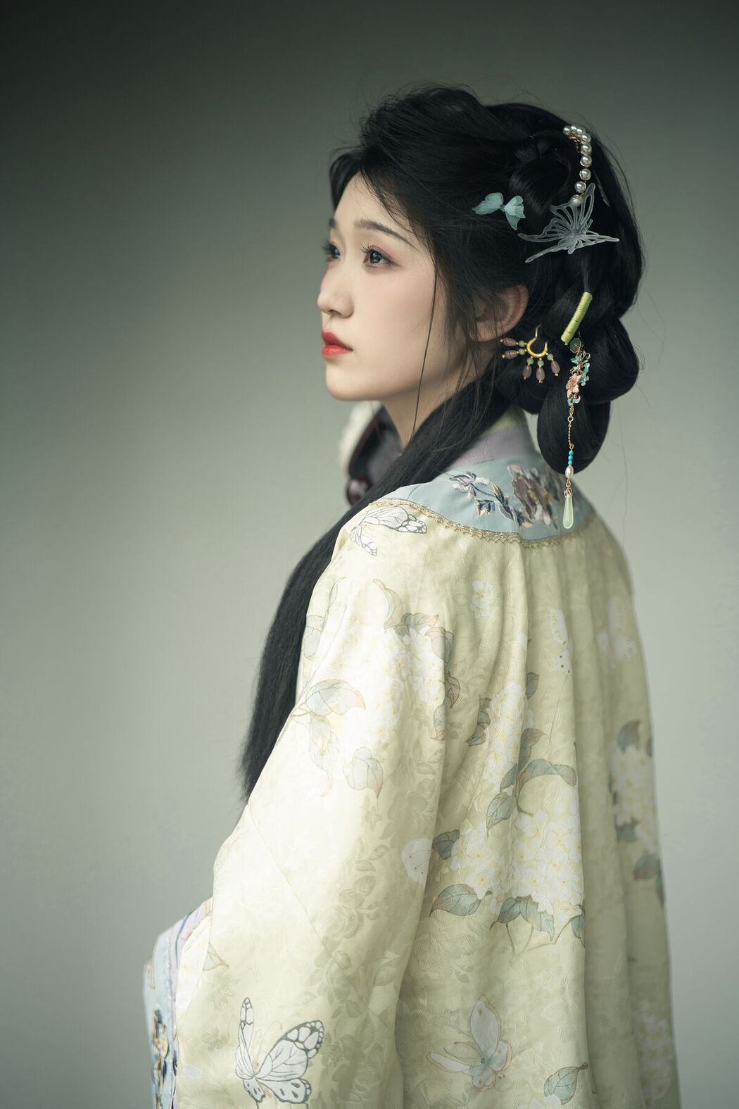 YiTuYu艺图语 Vol.8180 梓瑜 (18P)