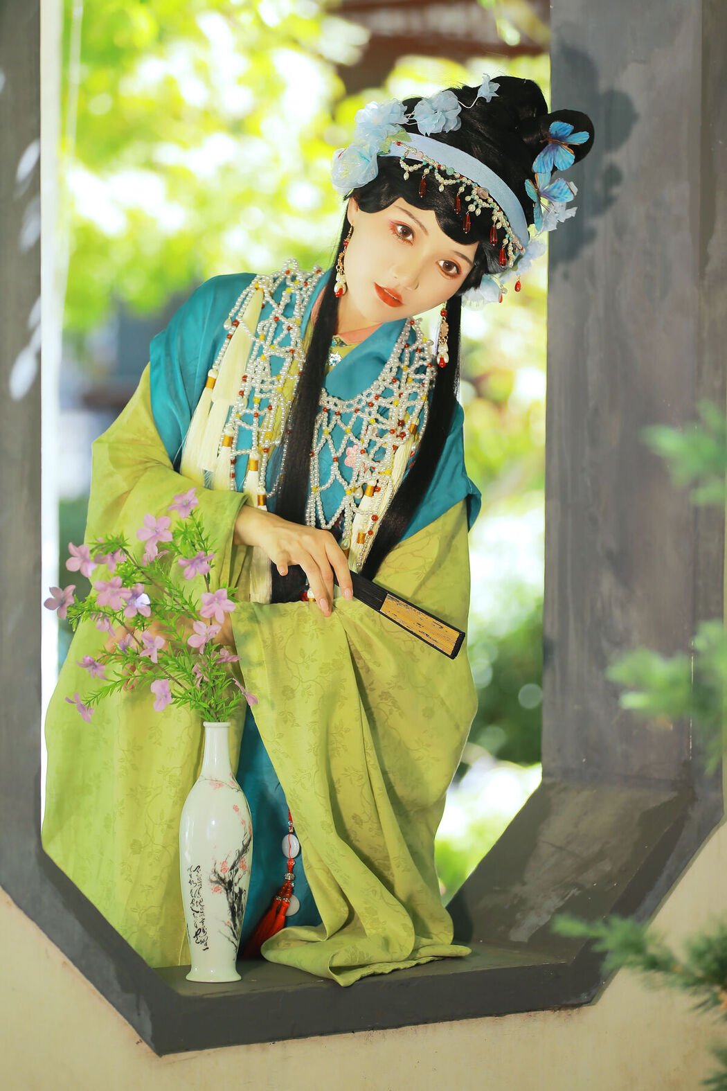 YiTuYu艺图语 Vol.8183 焚香小也 (27P)