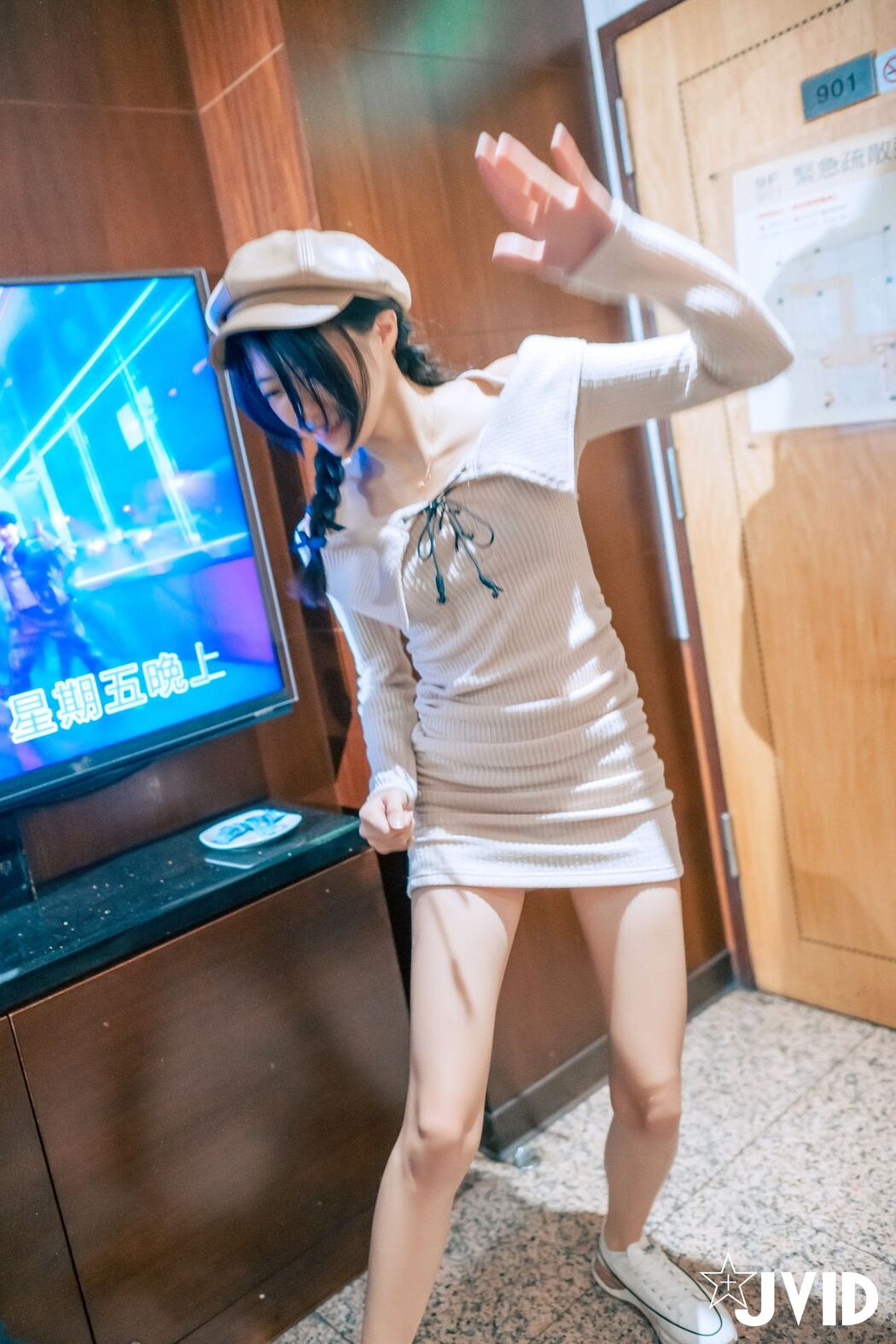 JVID Yan Yan 妍妍 Angel – 生日酒醉の強制性侵-妍妍 喝醉遭友人帶回脫光侵犯 開腿露出美鮑 主動撫摸肉棒 Part01 (63P – 2V)