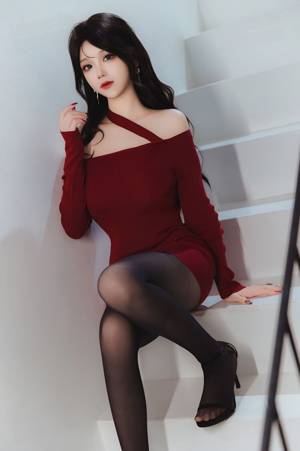 Coser@雪晴Astra – 红裙黑丝小娇妻 (66P – 2V)