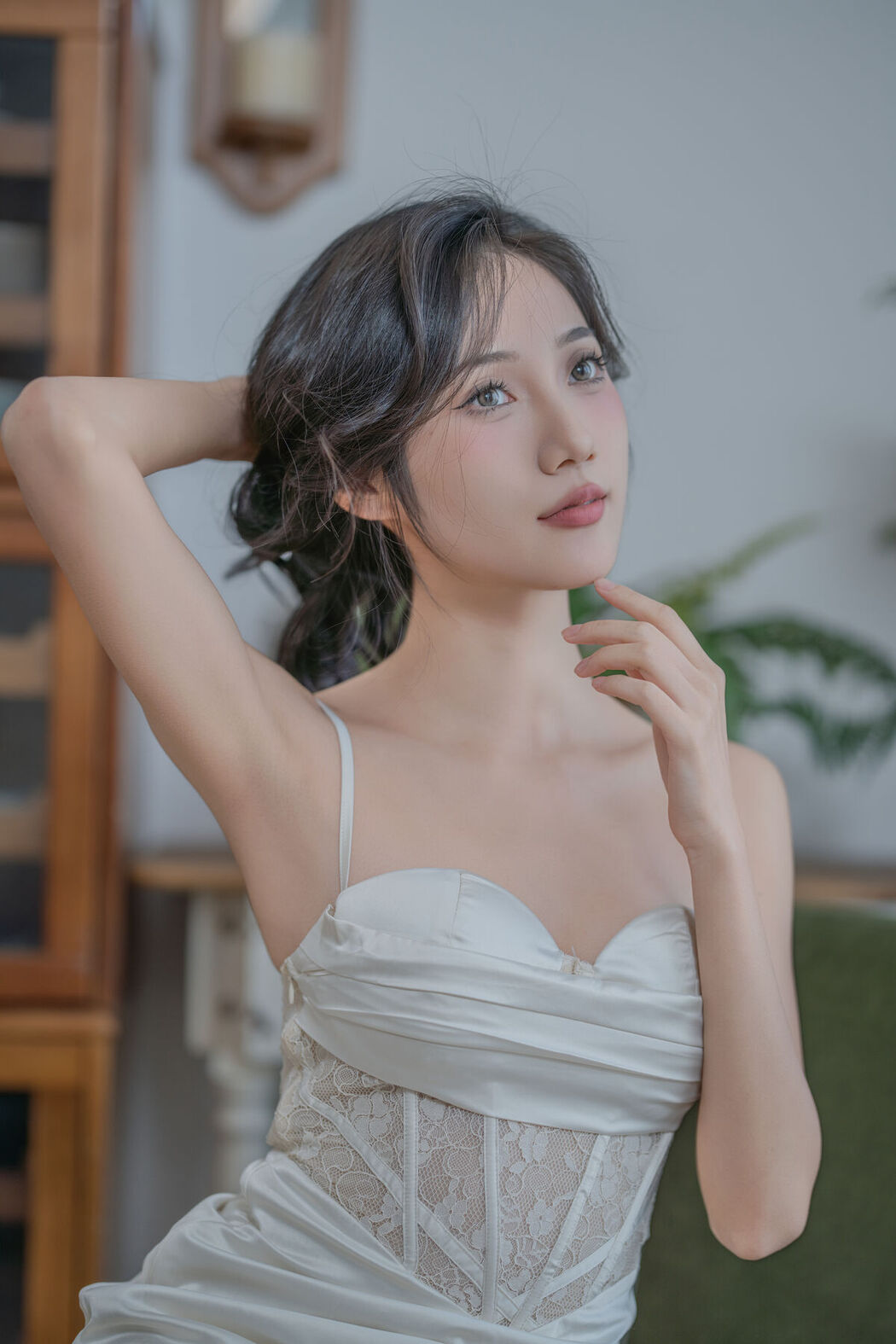 YiTuYu艺图语 Vol.8190 o1ne万 (28P)
