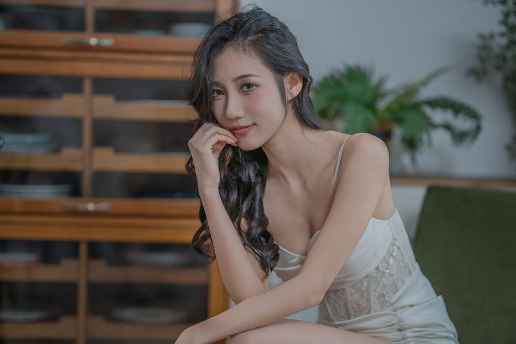 YiTuYu艺图语 Vol.8190 o1ne万 (28P)