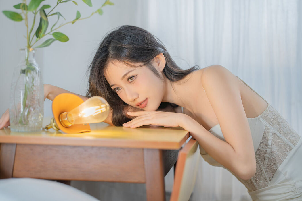 YiTuYu艺图语 Vol.8190 o1ne万 (28P)