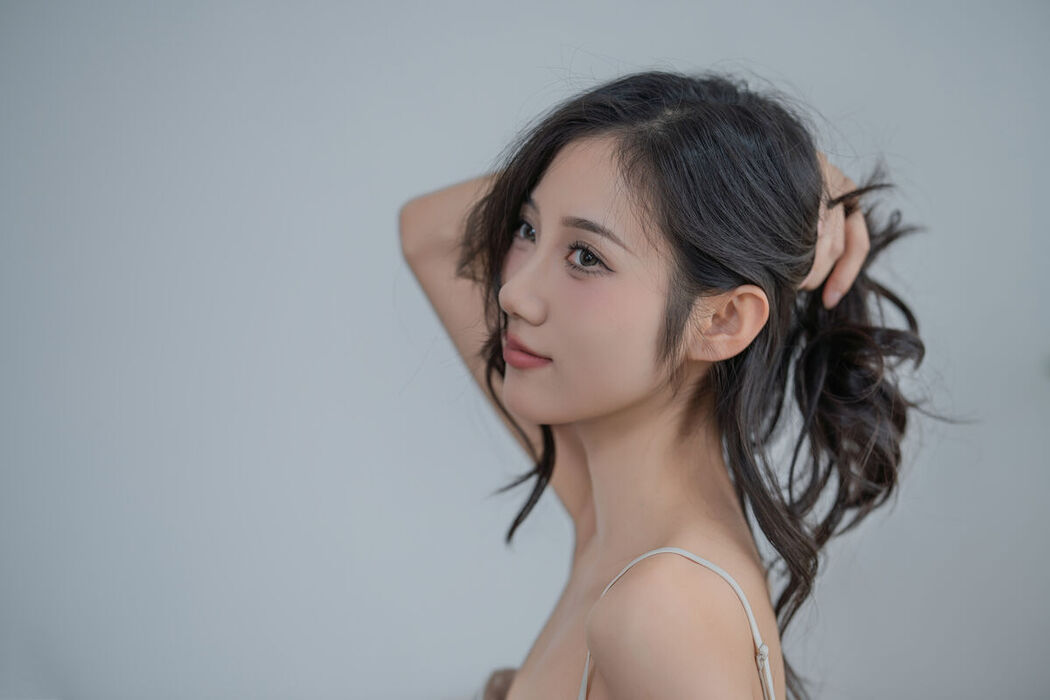 YiTuYu艺图语 Vol.8190 o1ne万 (28P)