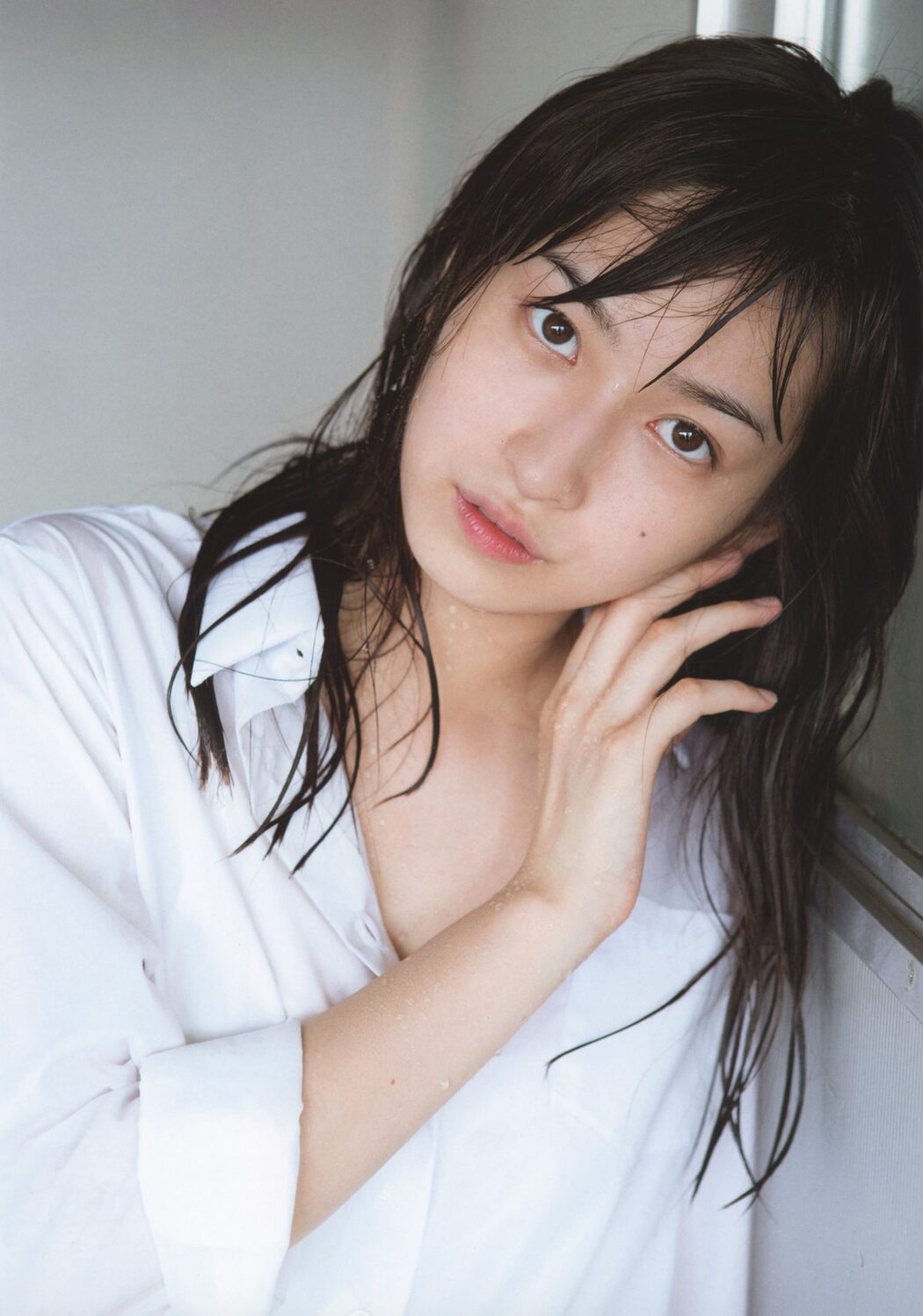 Akari Uemura 植村あかり 写真集 AKARI