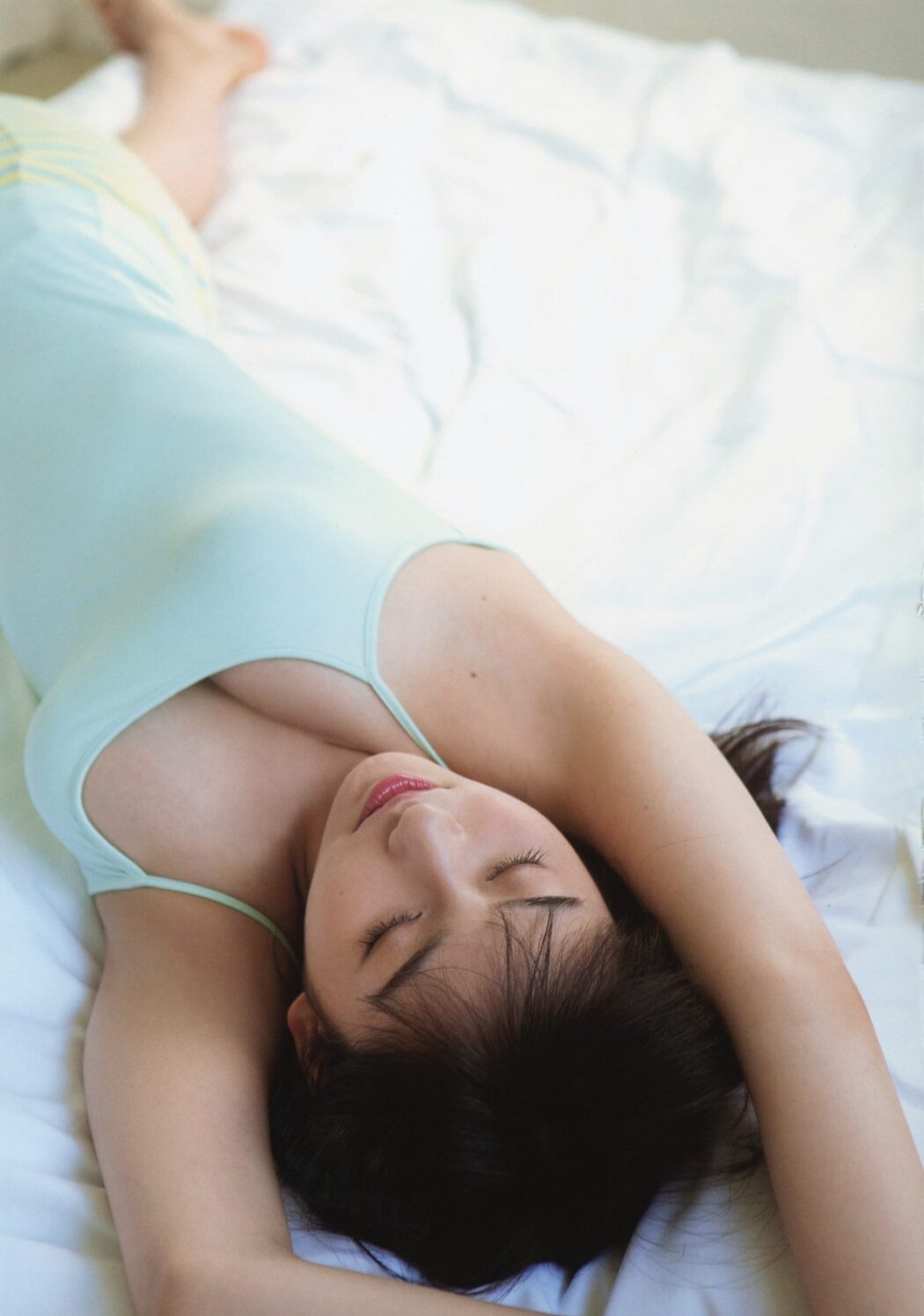 Akari Uemura 植村あかり 写真集 AKARI