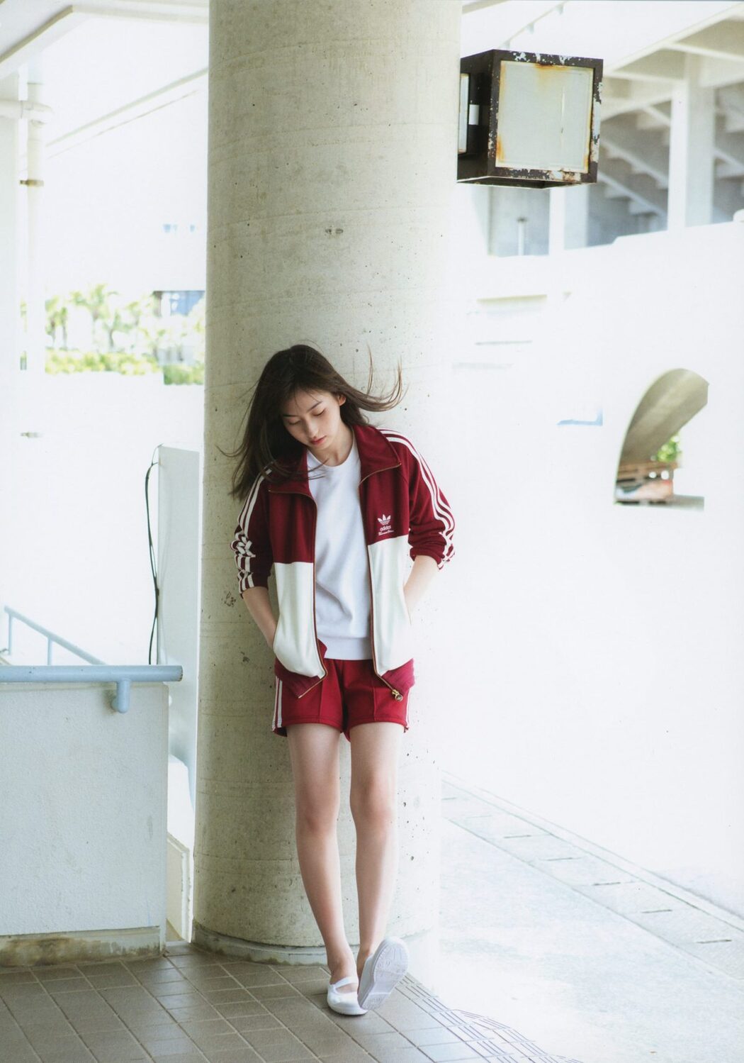 Akari Uemura 植村あかり 写真集 AKARI