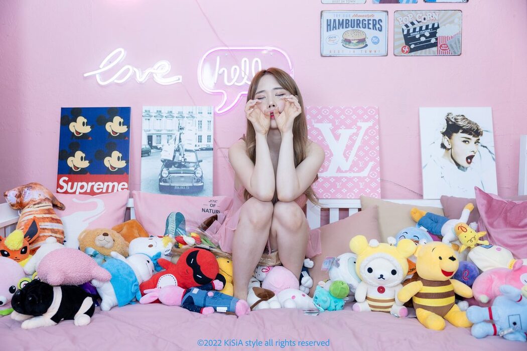 KiSiA Eunha 은하 – ft.A Softness Of Being Warm