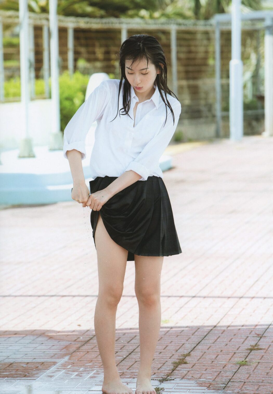 Akari Uemura 植村あかり 写真集 AKARI