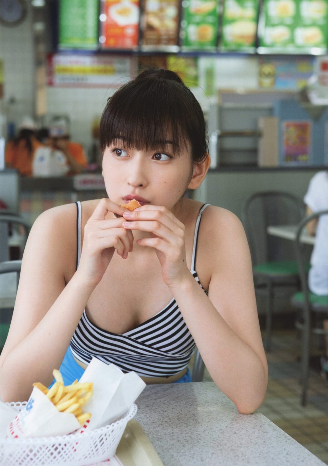 Akari Uemura 植村あかり 写真集 AKARI