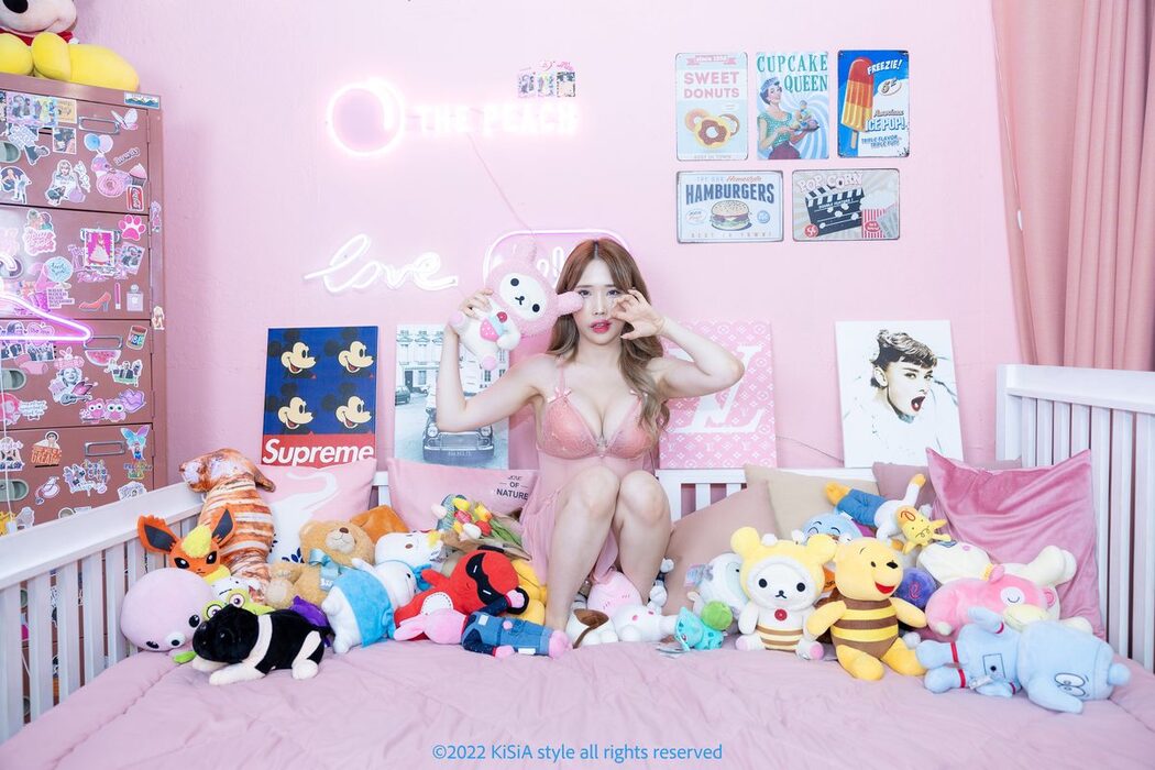 KiSiA Eunha 은하 – ft.A Softness Of Being Warm