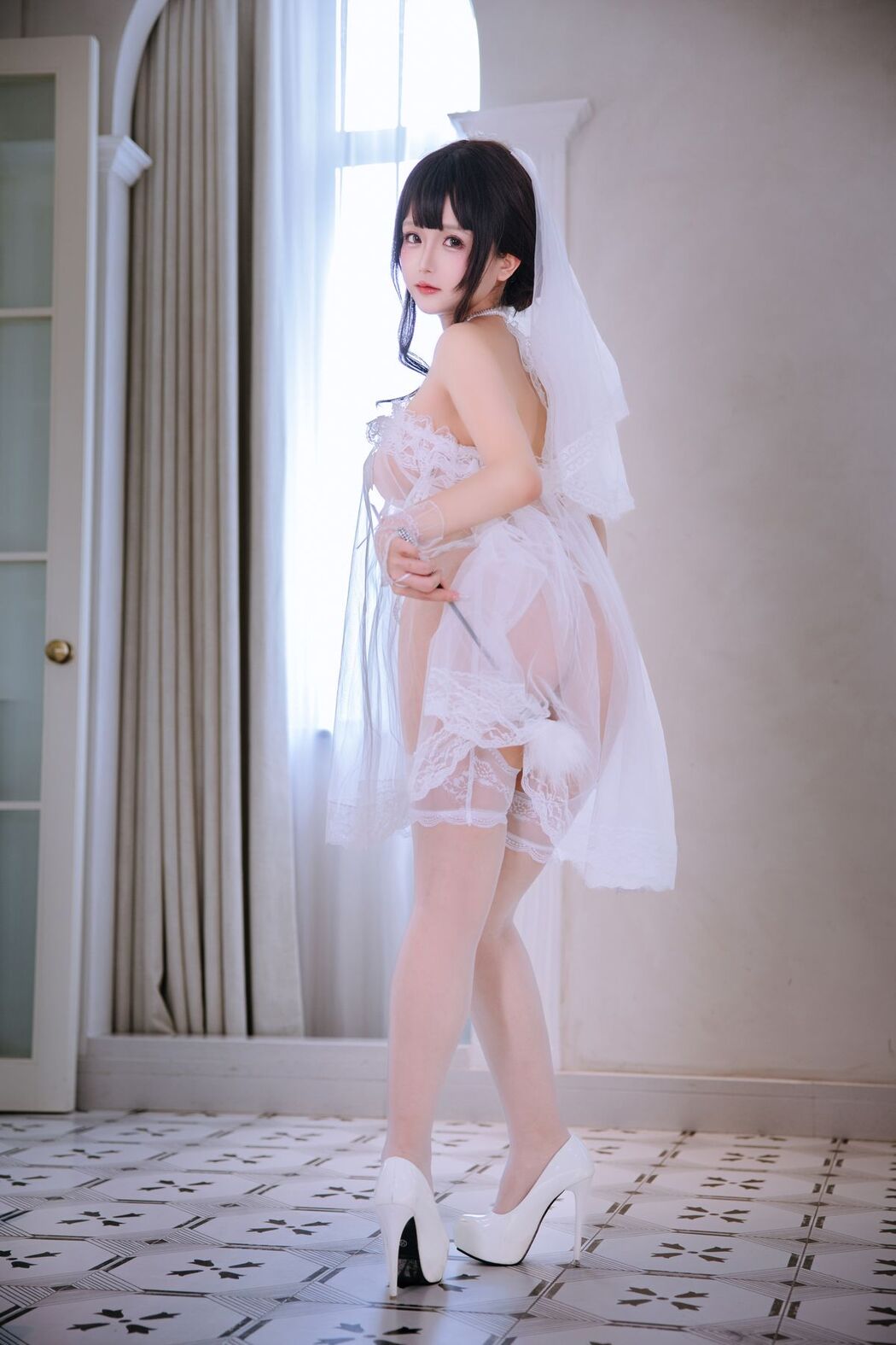 Coser@日奈娇 – 未婚妻 Part1 (55P – 6V)