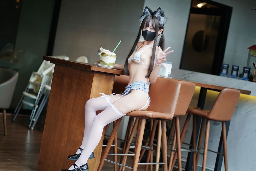 Coser@职业奶妈三水子 – 猫猫蓝白比基尼 (86P – 1V)