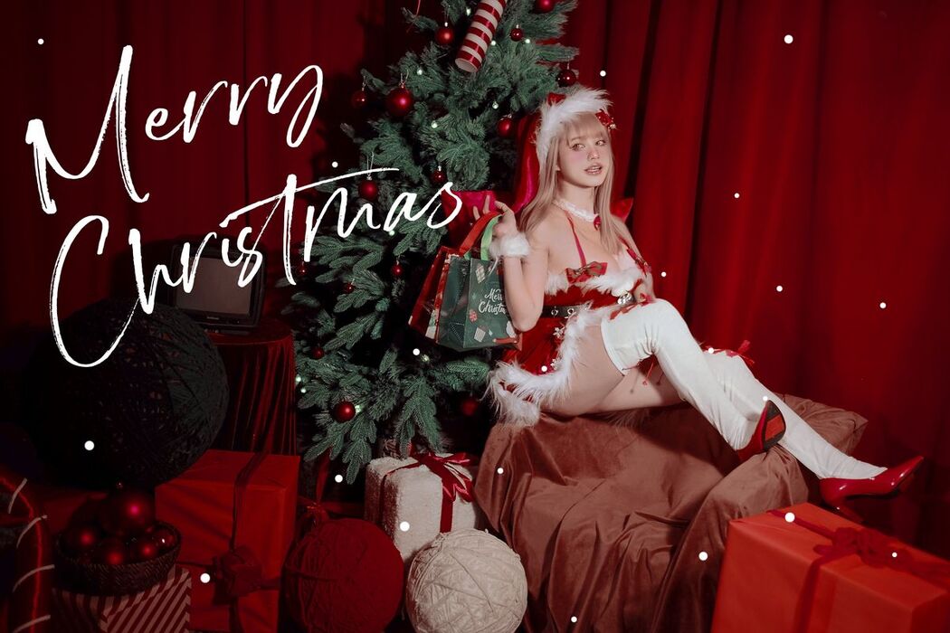 Coser@PingPing – Emma Xmas NIKKE (18P)