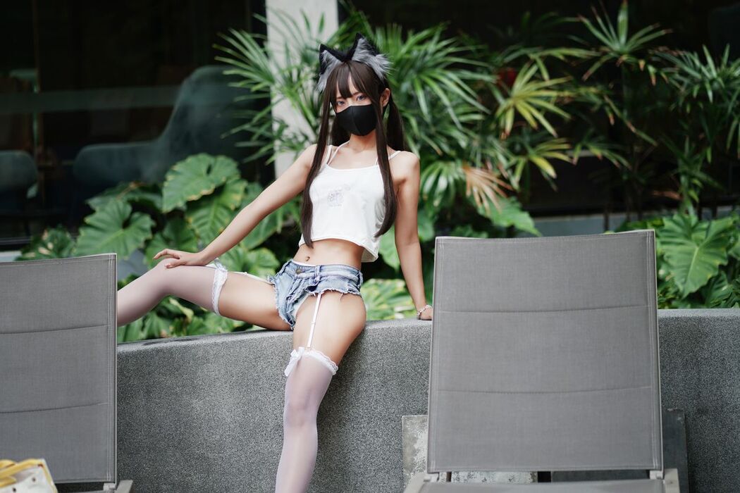 Coser@职业奶妈三水子 – 猫猫蓝白比基尼 (86P – 1V)