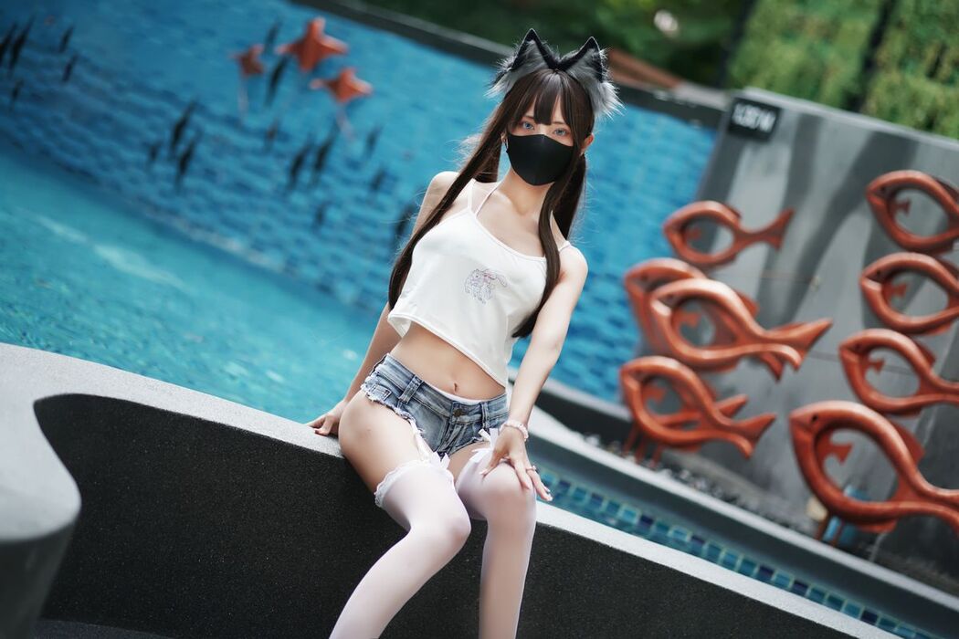 Coser@职业奶妈三水子 – 猫猫蓝白比基尼 (86P – 1V)