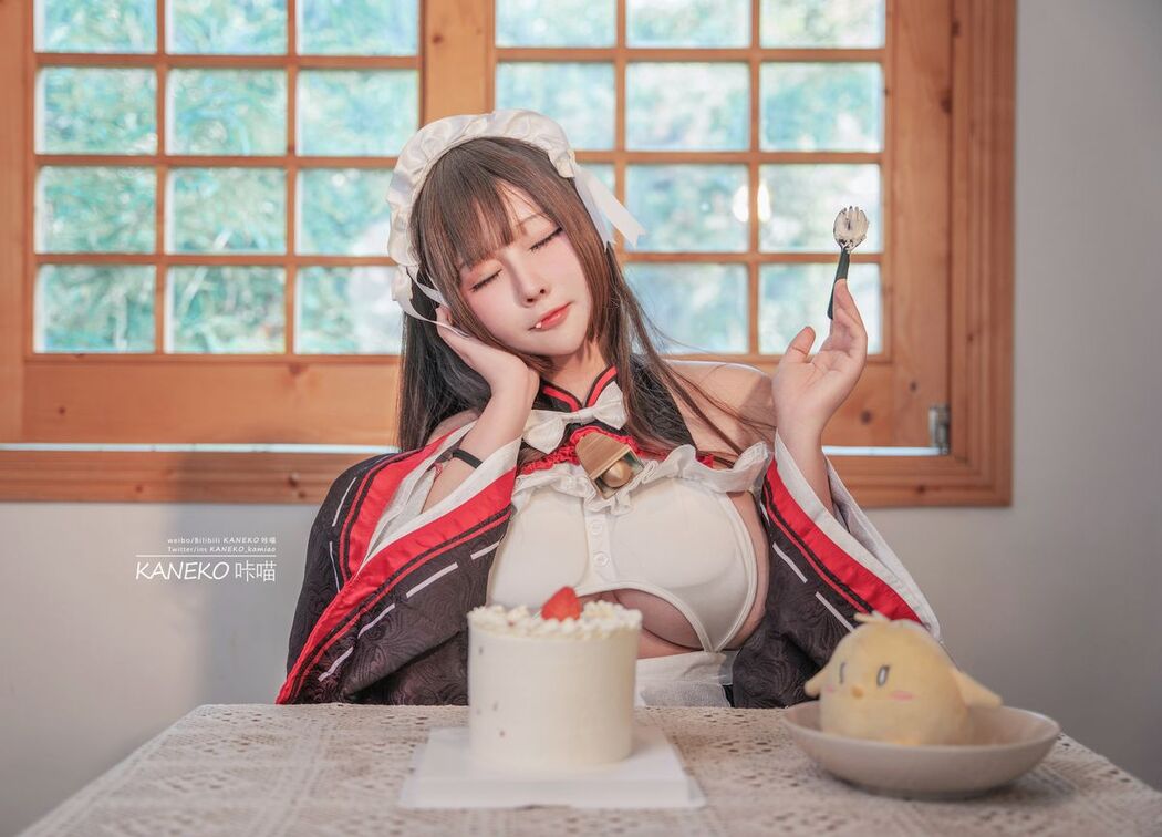Coser@KANEKO_咔喵 – 樫野牛牛女仆 (36P – 2V)
