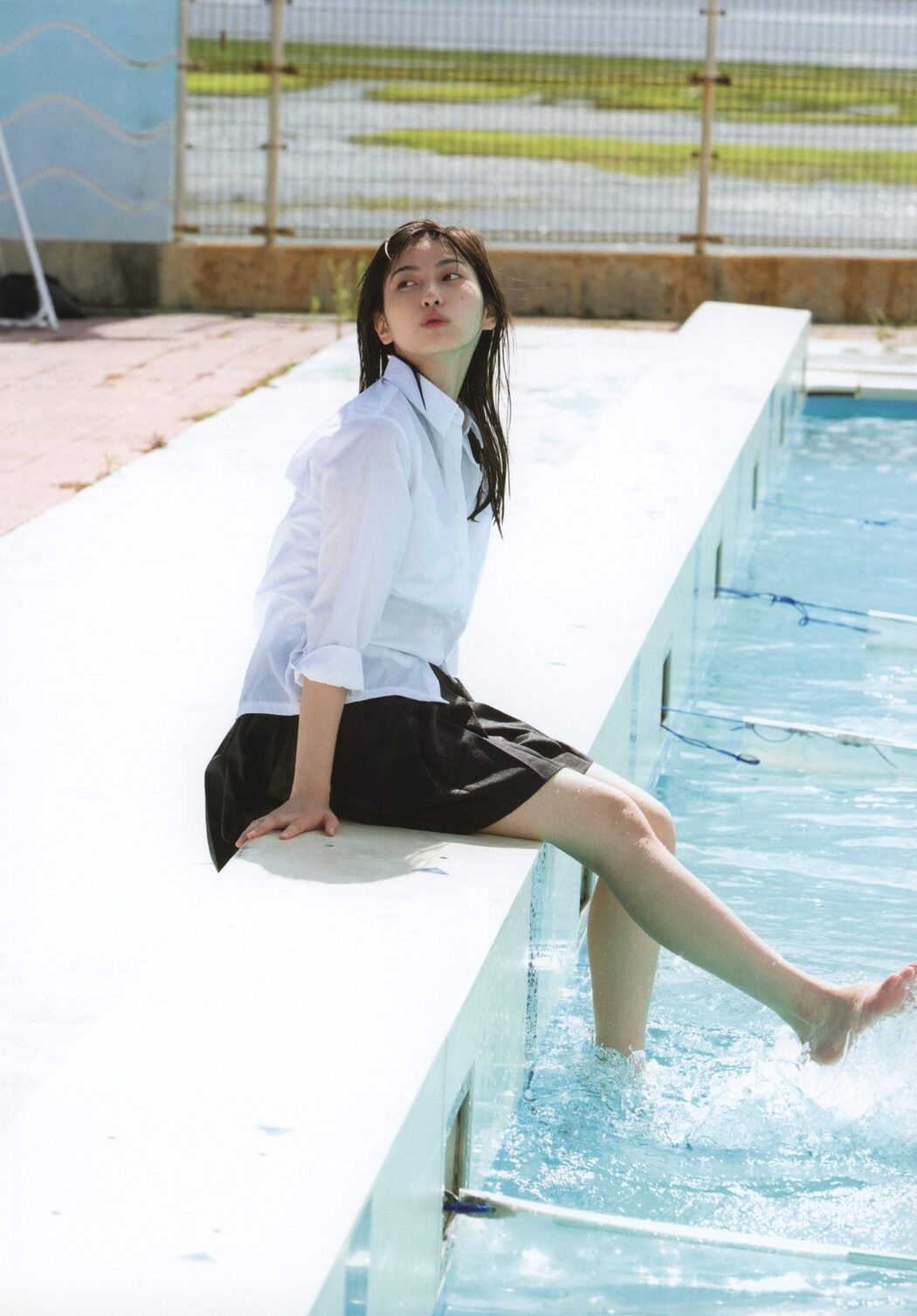 Akari Uemura 植村あかり 写真集 AKARI