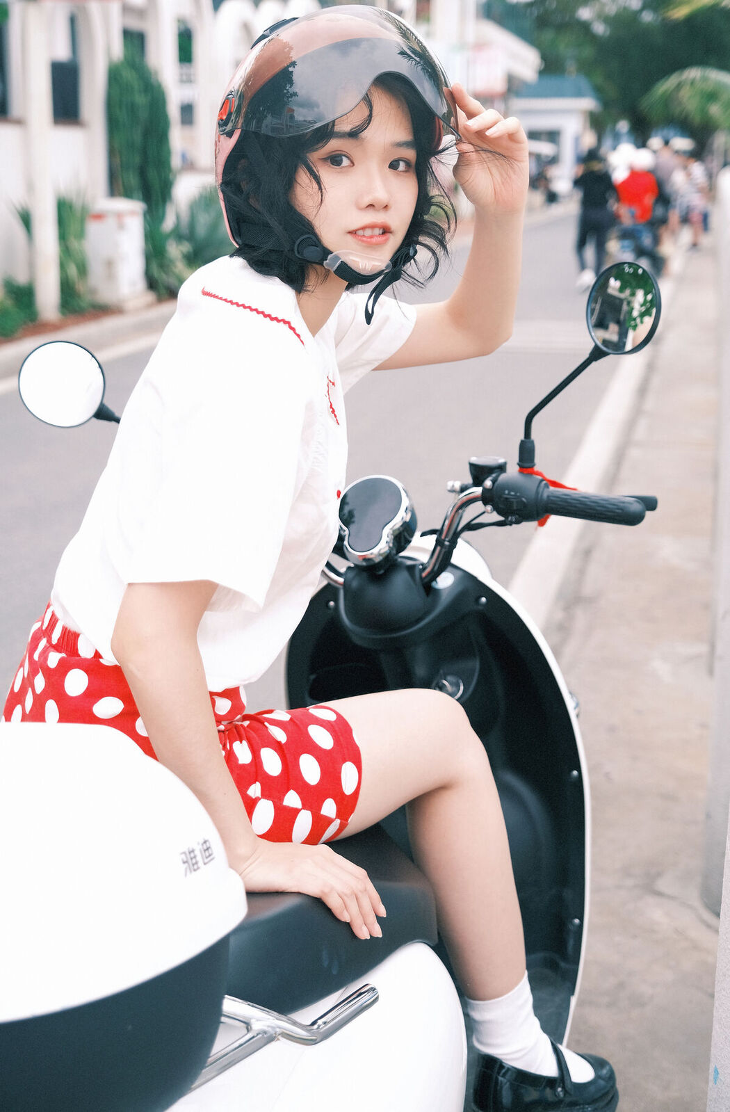 YiTuYu艺图语 Vol.8192 凌可Shawbrin (23P)