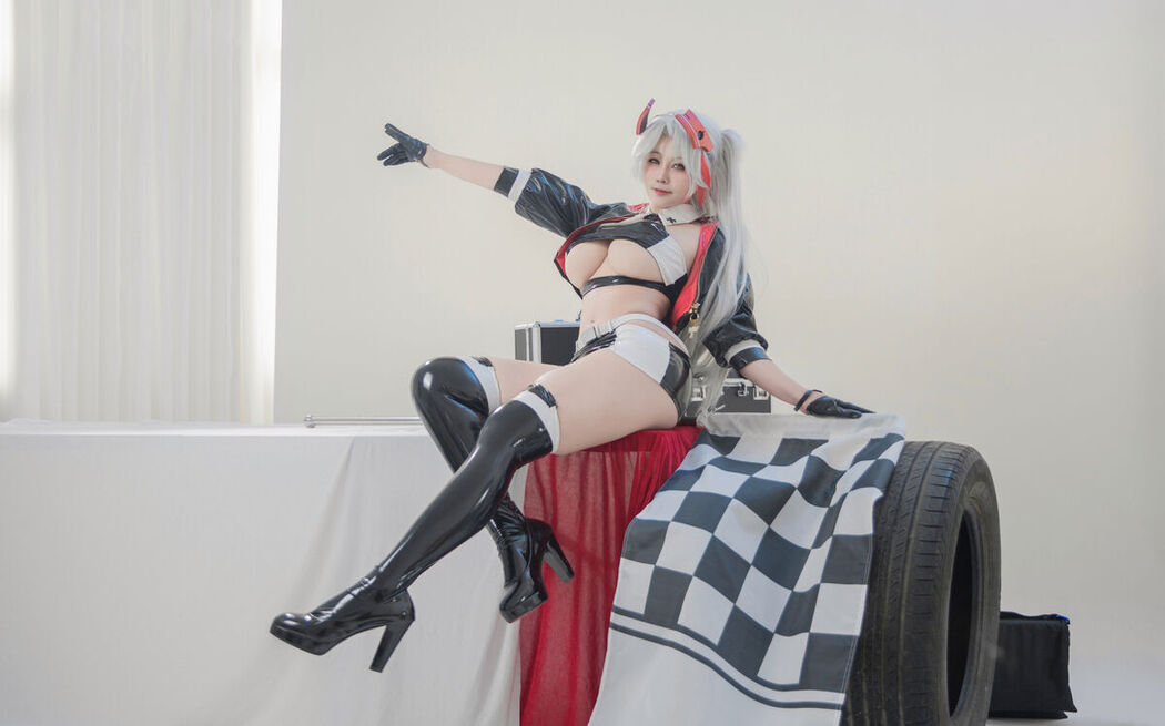 Coser@KANEKO_咔喵 – 欧根亲王 赛车服 (37P – 2V)