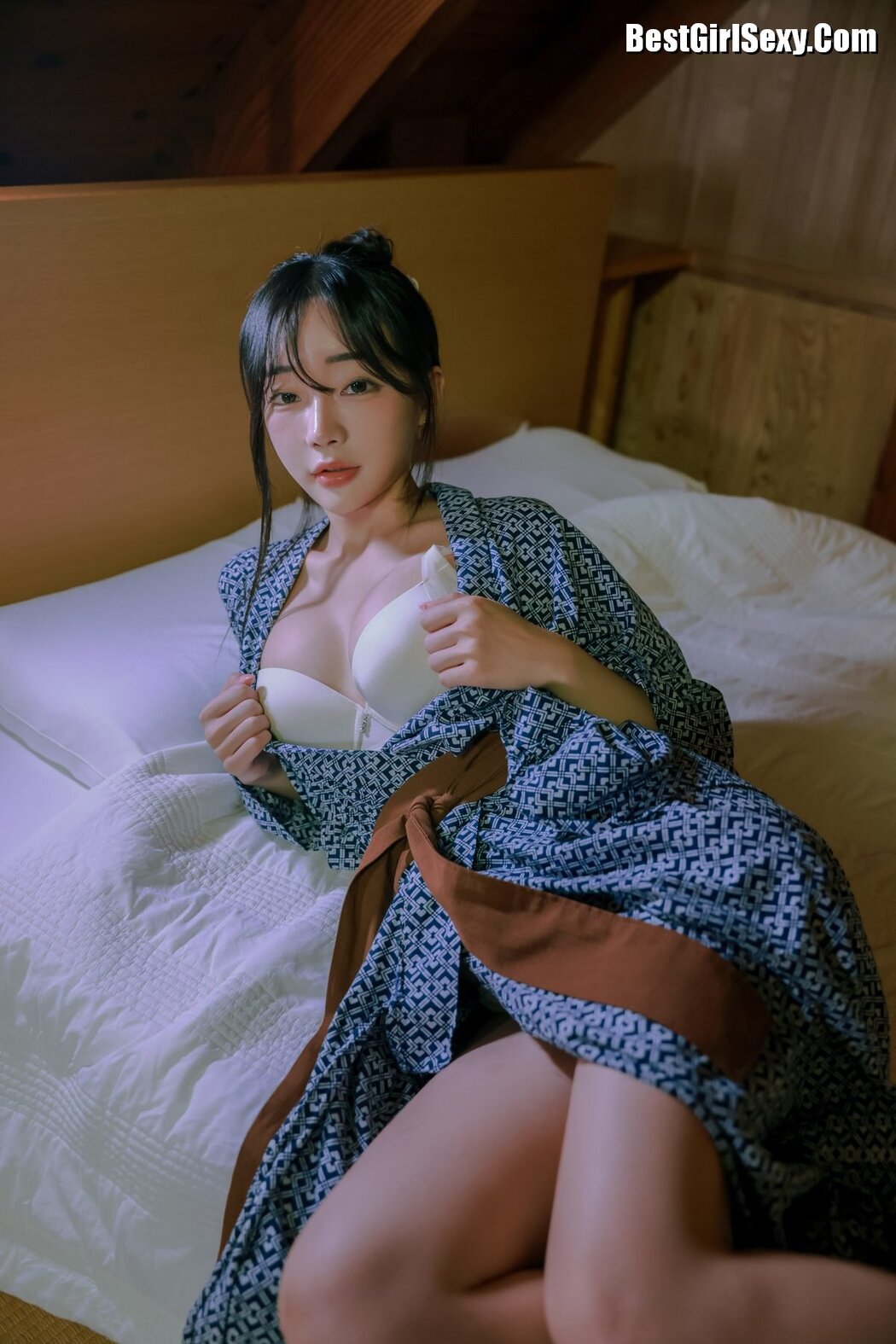 SWEETHB Friya – Super Shy B