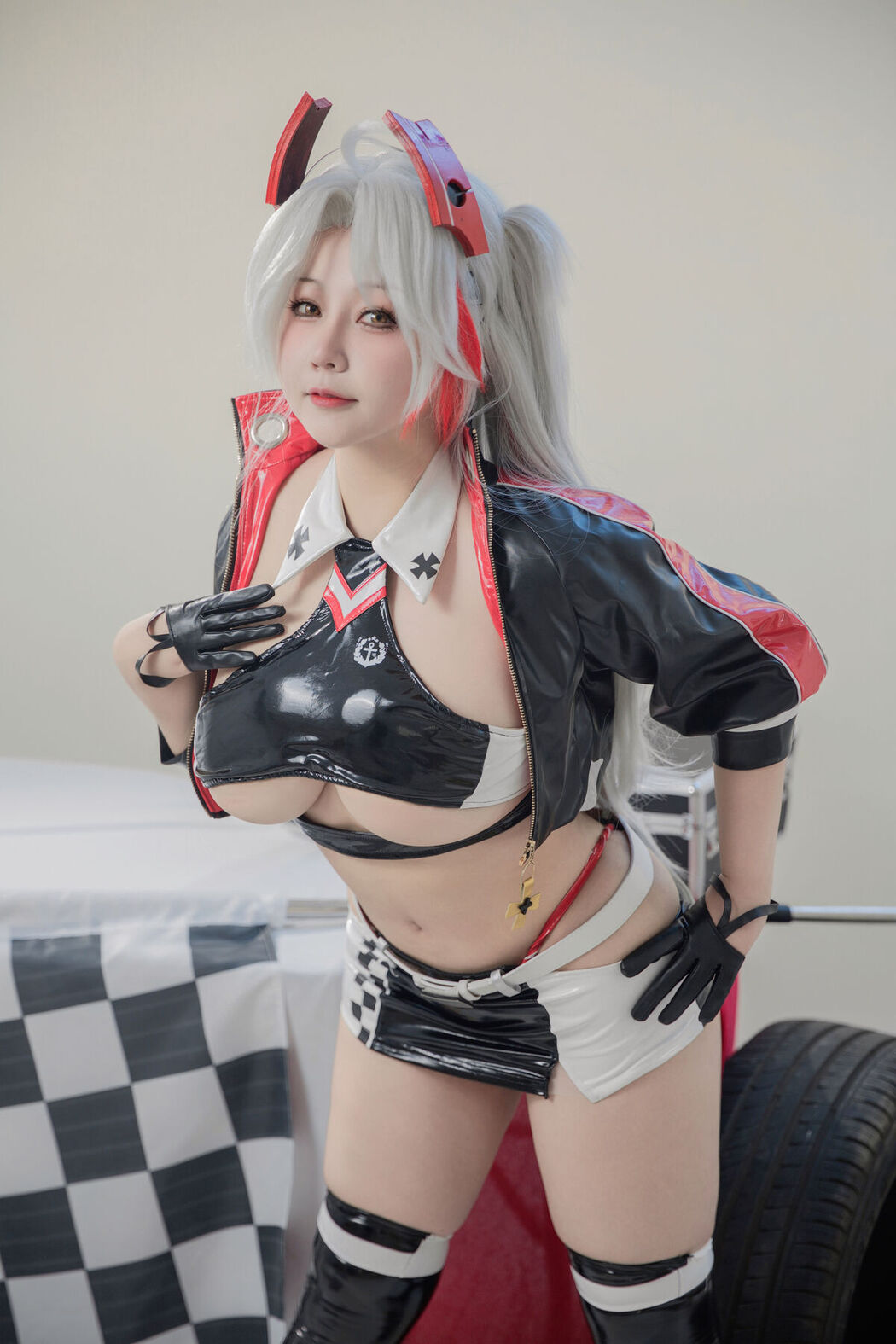 Coser@KANEKO_咔喵 – 欧根亲王 赛车服 (37P – 2V)