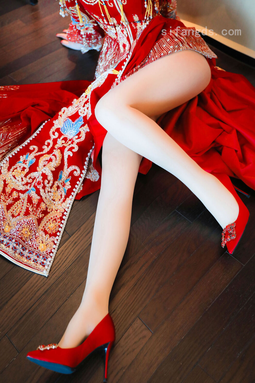 XR Uncensored Dan Dan Bao 蛋蛋宝 – R18 秀人网模特 秀禾服 (90P – 6V)