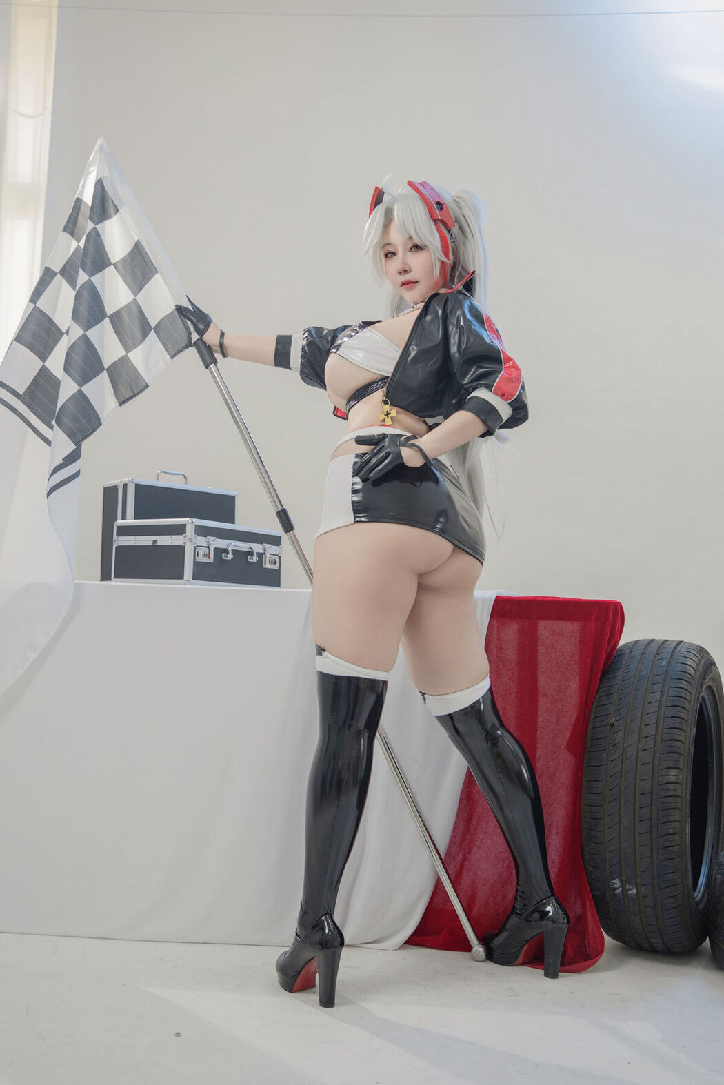 Coser@KANEKO_咔喵 &#8211; 欧根亲王 赛车服 (37P &#8211; 2V)