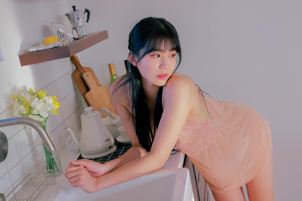 SWEETHB Vol.22 – Seethrough YUI