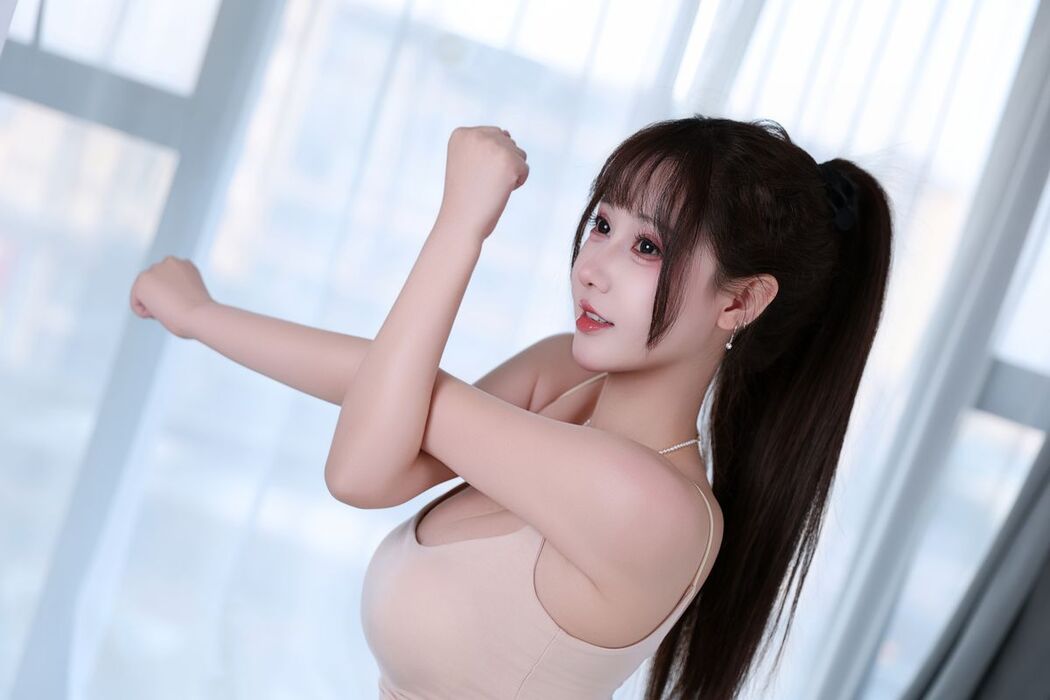 Coser@羽生三未 – 瑜伽姐姐 (43P – 2V)