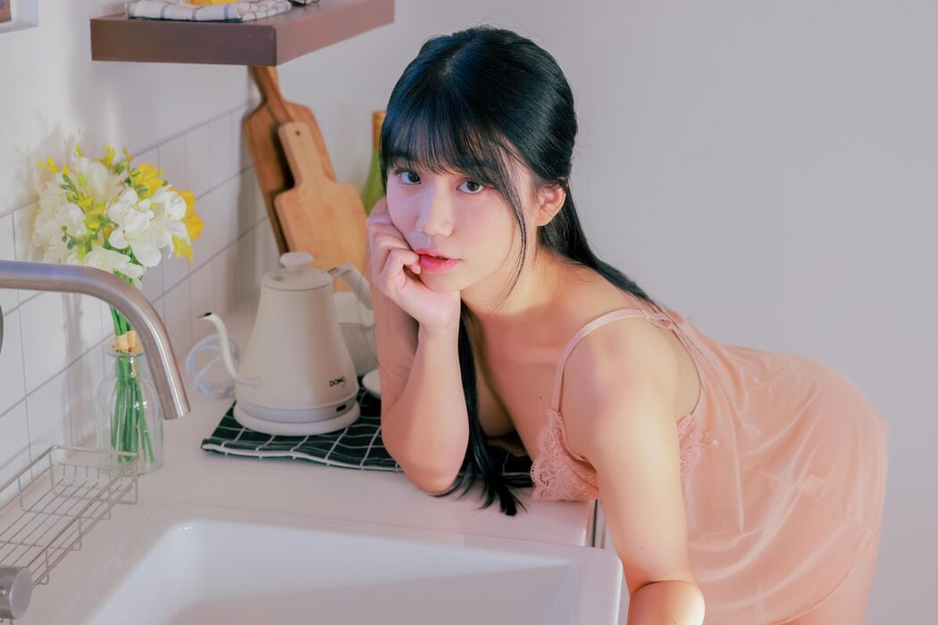 SWEETHB Vol.22 – Seethrough YUI