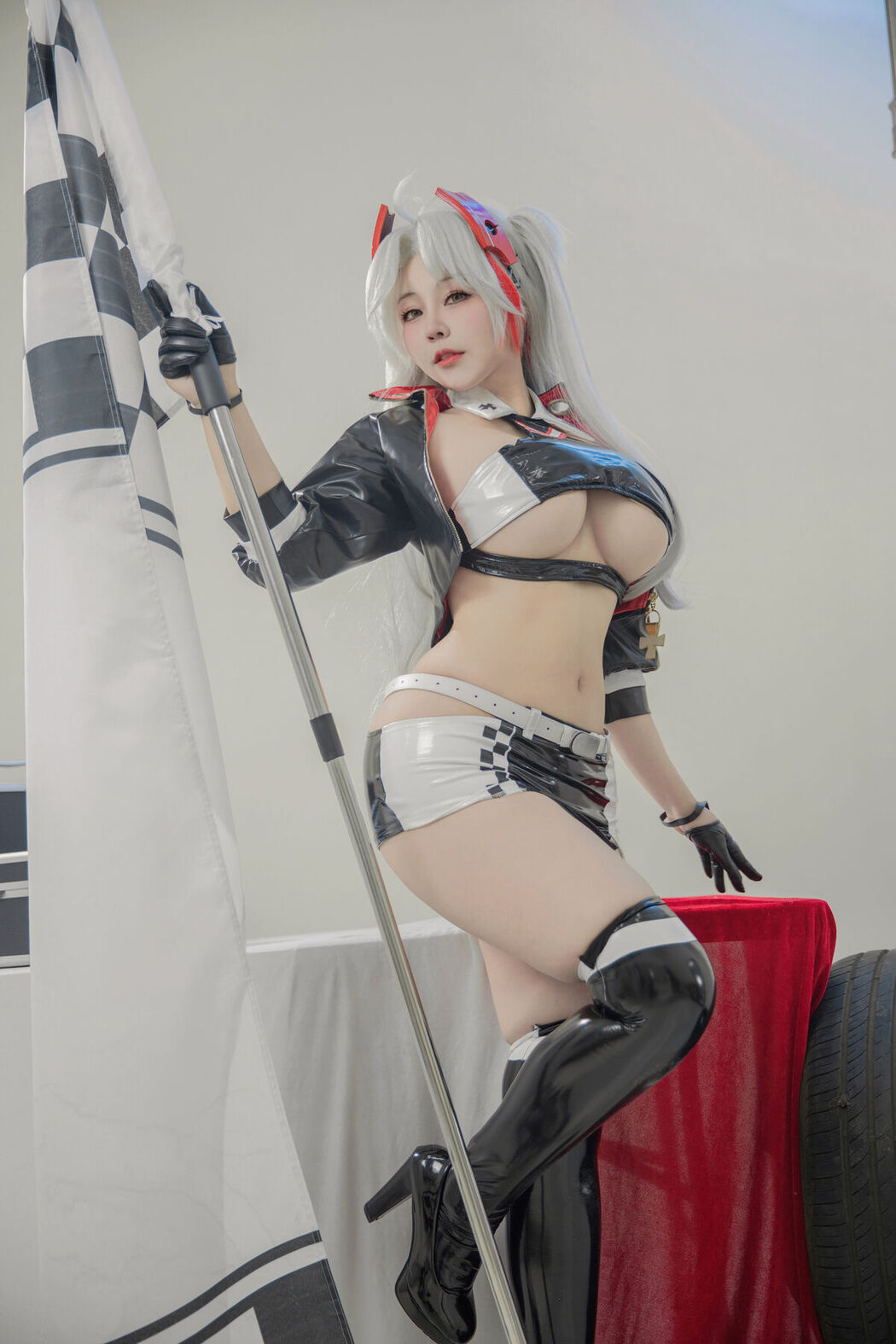 Coser@KANEKO_咔喵 &#8211; 欧根亲王 赛车服 (37P &#8211; 2V)