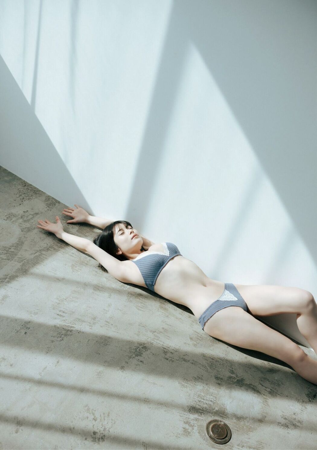 JP Sakurako Okubo 大久保桜子 – BE SHINE (27P)