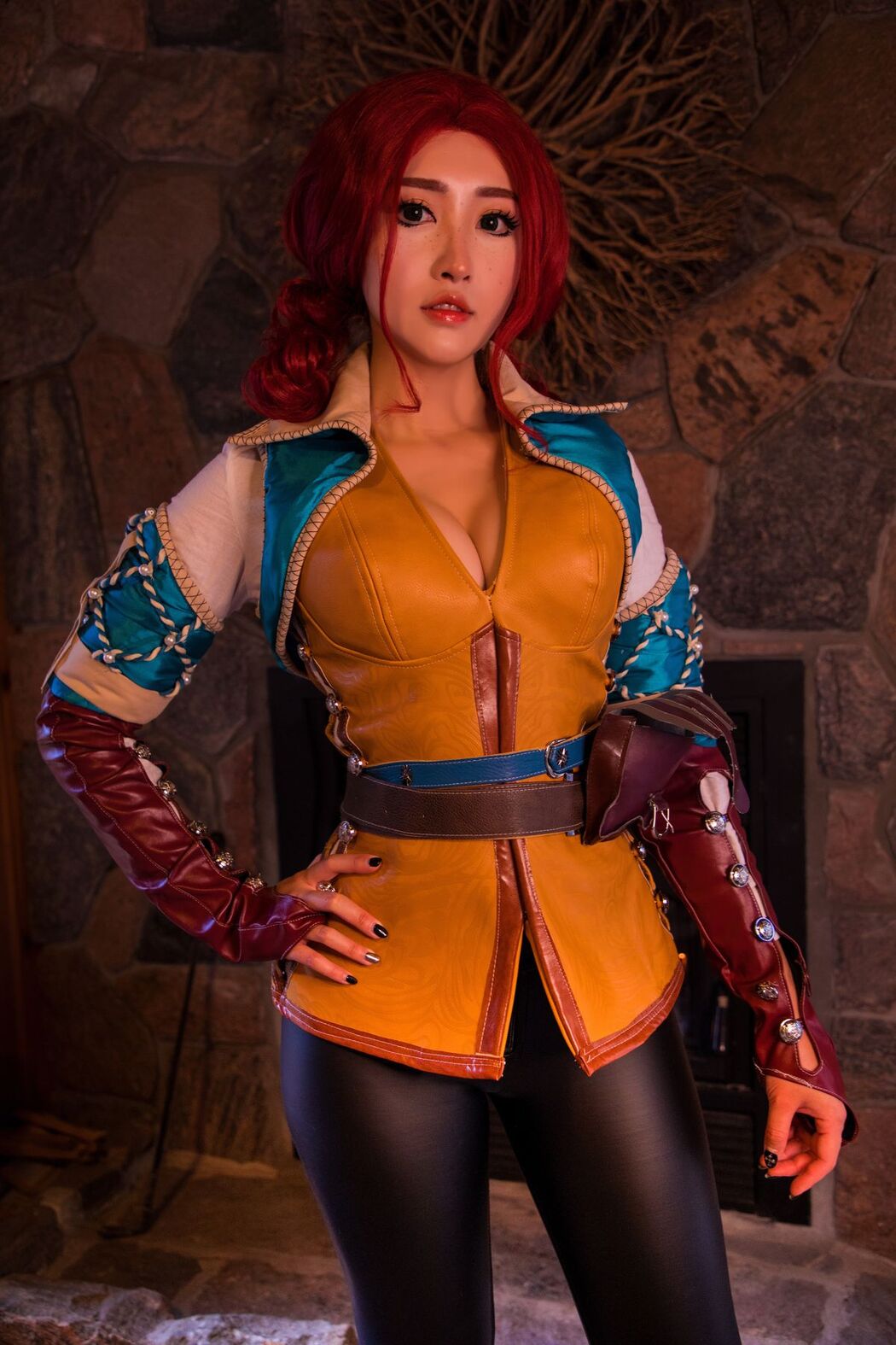 Coser@MisswarmJ – Triss Merigold (47P – 1V)