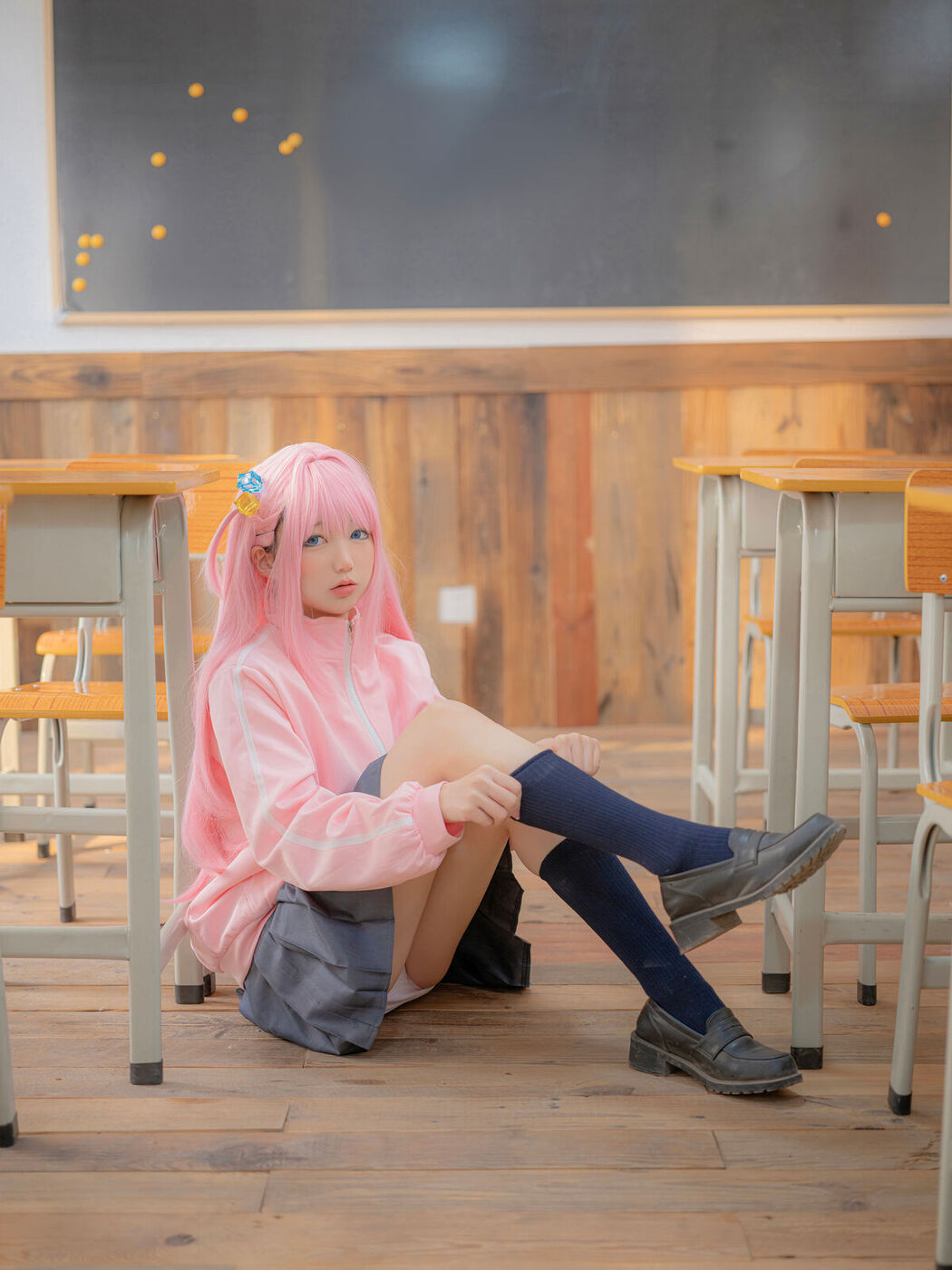 Coser@NAGISA魔物喵 – ぼっち ざ ろっく (81P)