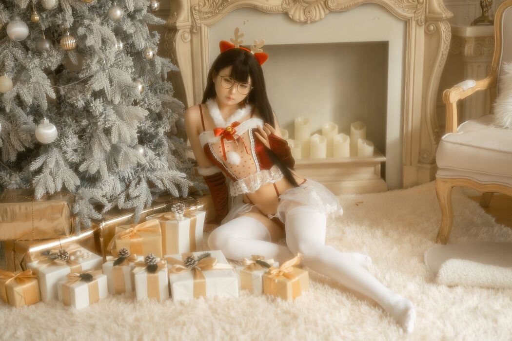 Coser@幼水铃衣 – 圣诞小鹿 (81P)