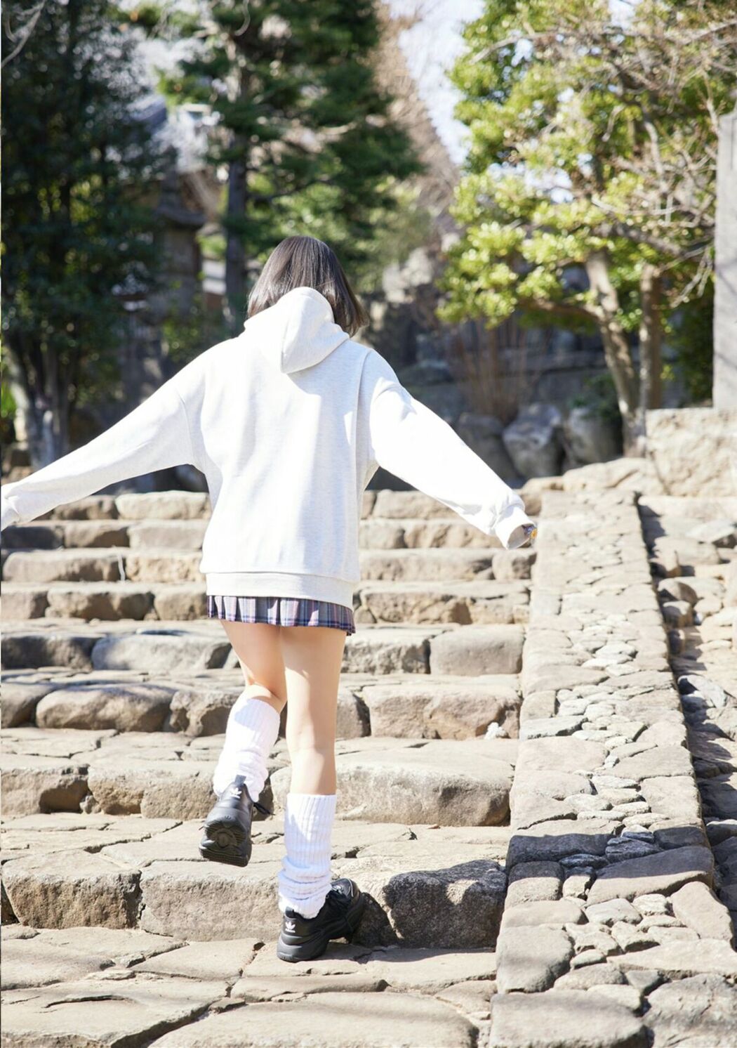 JP Akira Mizuno 水野瞳 – 忘れてあげない (55P)