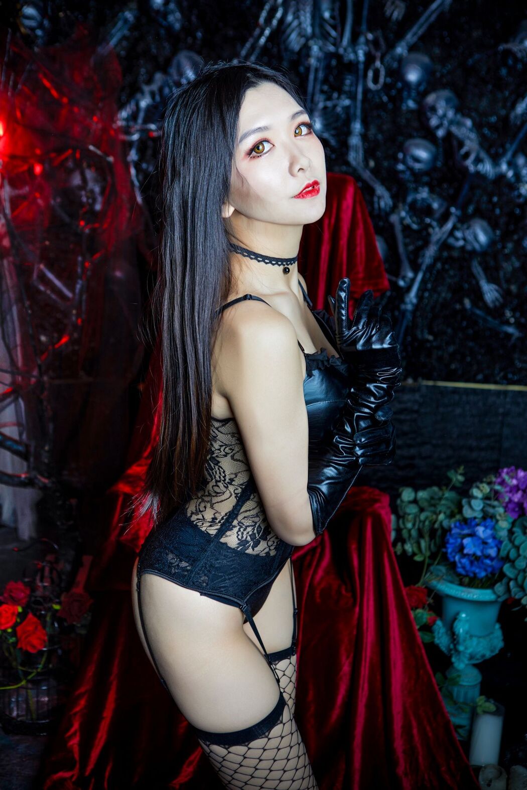 Coser@源纱希喵喵喵 – 地牢 (25P)