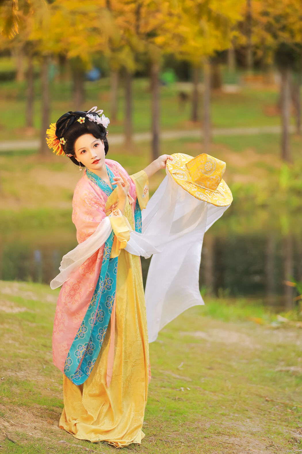 YiTuYu艺图语 Vol.8199 焚香小也 (25P)