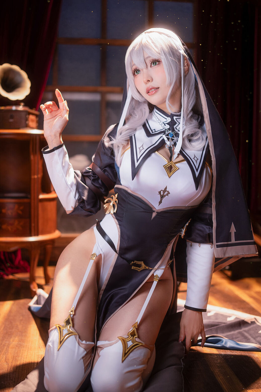 Coser@Ely_eee ElyEE子 &#8211; Shirogane Noel Nun (28P &#8211; 13V)