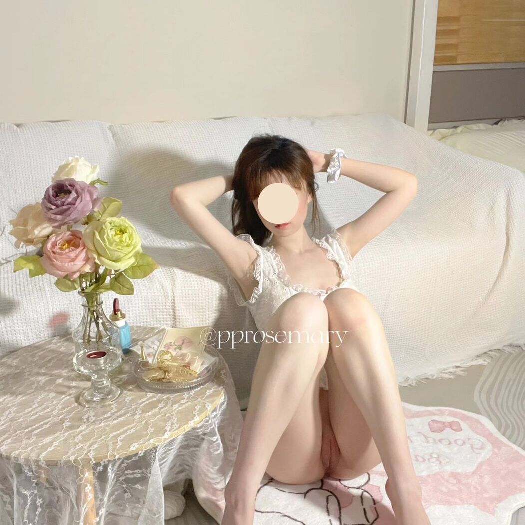 Coser@pprosemary &#8211; 白虎一线天 jk少女福利姬 Part1 (55P &#8211; 9V)